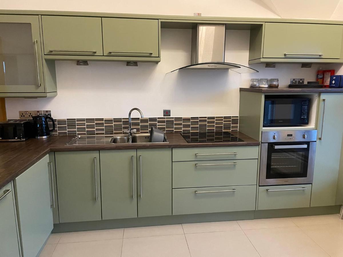 Appartamento Orchard Oasis, Luxury Penthouse Getaway Coleraine Esterno foto